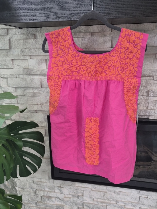 J.Marie Tops - NWT J Marie Embroidered Top Size Small Retail $102 Pink Orange